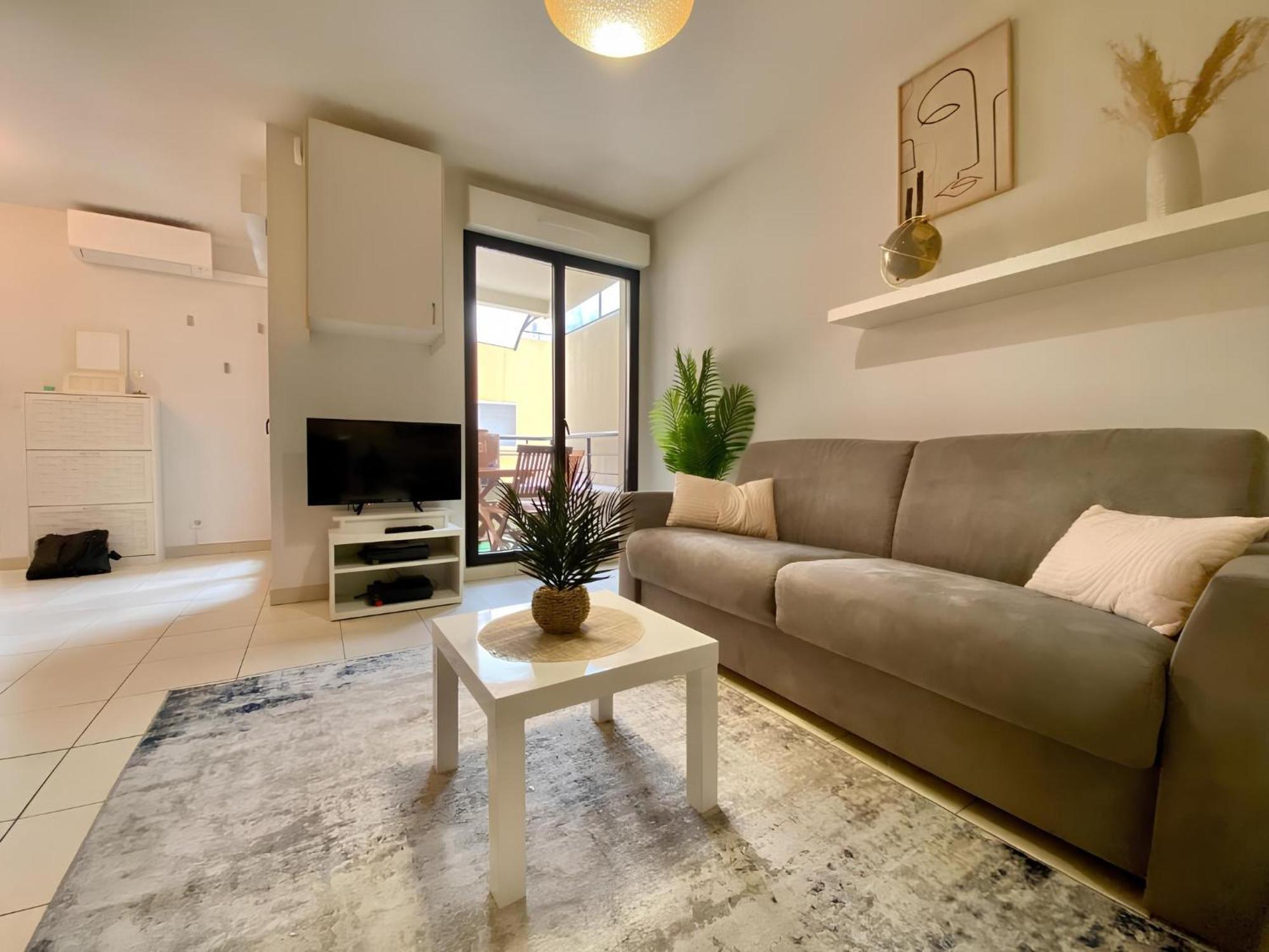 Apartament "L'Alhambra" Proche Gare Et Centre Mentona Zewnętrze zdjęcie