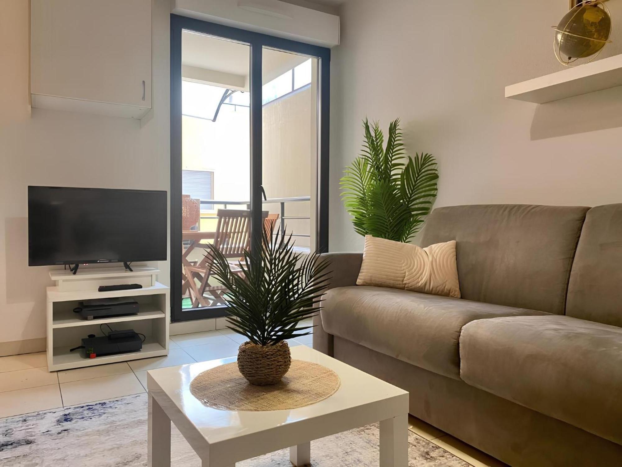 Apartament "L'Alhambra" Proche Gare Et Centre Mentona Zewnętrze zdjęcie